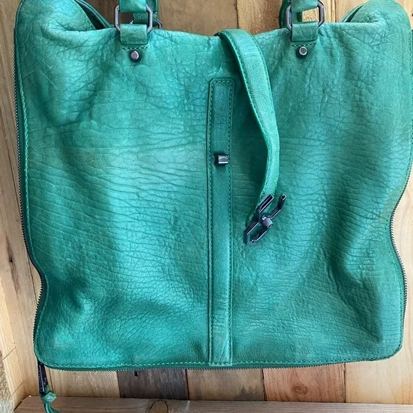 Leifsdottir green leather purse soft expandable sides and bottom   #PU - Picture 13 of 15